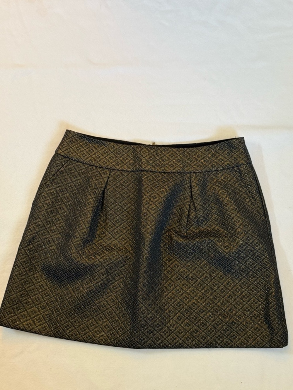NWT Loft Textured Black Mini Skirt - Classic A-Line size 14. Gold and black